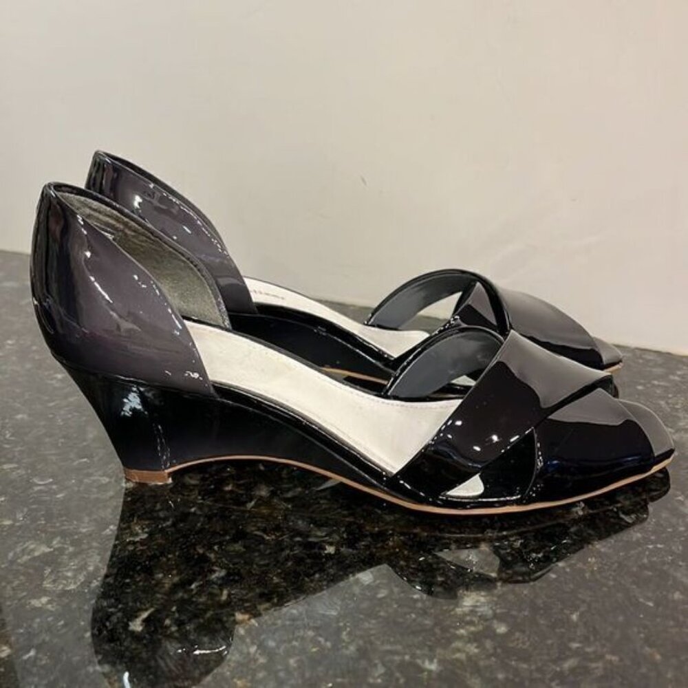 Naturalizer Black Patent Leather Wedges Size 7